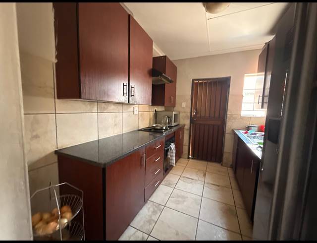 3 BEDROOM HOUSE FOR SALE IN WATERKLOOF EAST